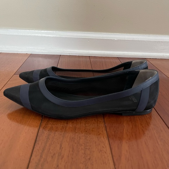 Authentic Fendi Zucca Mesh Colibrì Leather-Trimmed Flats Navy 39.5 - Picture 2 of 11